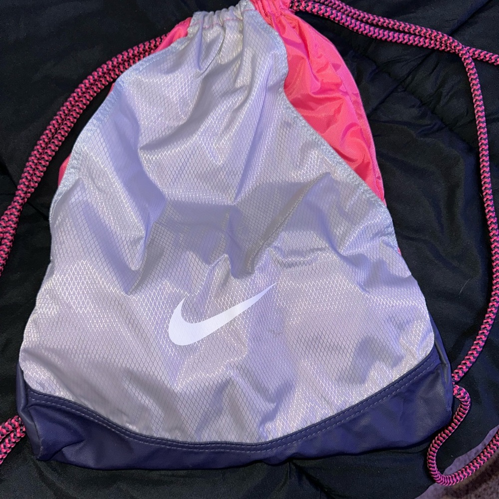 Nike sling bag!!